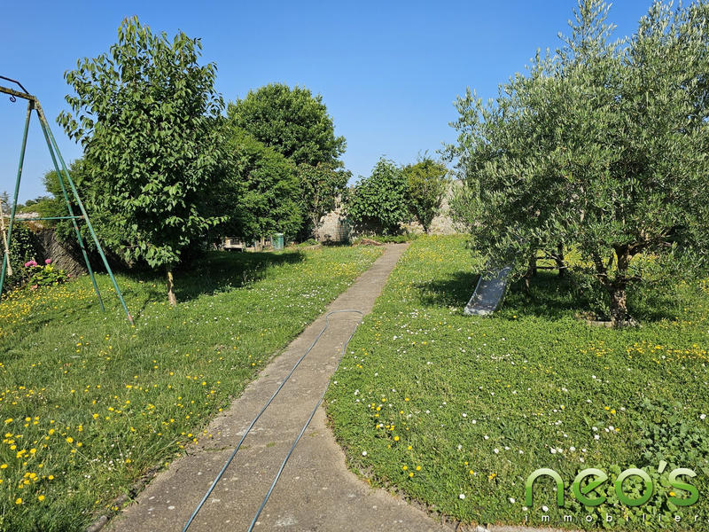 Maison - 240 m² - 10 pièces