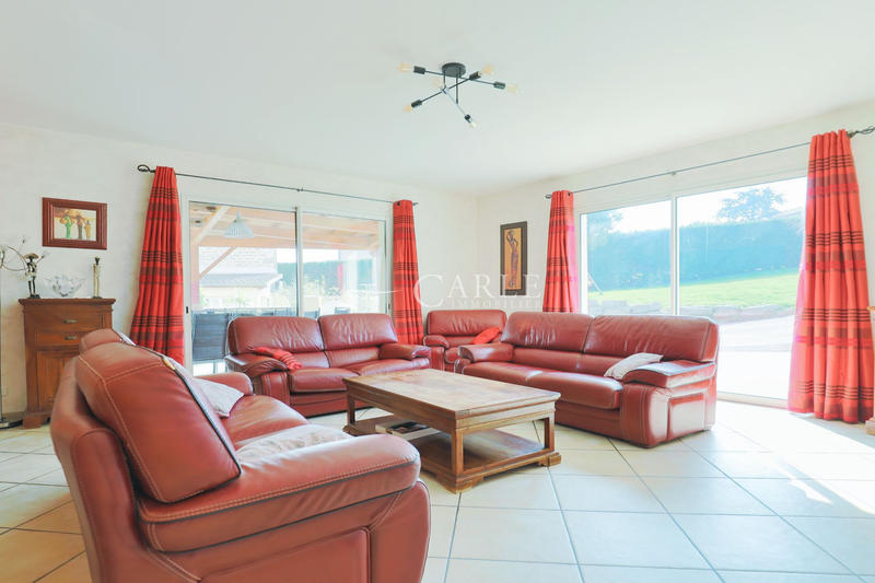 Maison - 208 m² - 7 pièces