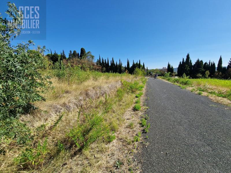 Terrain constructible - 1 354 m²