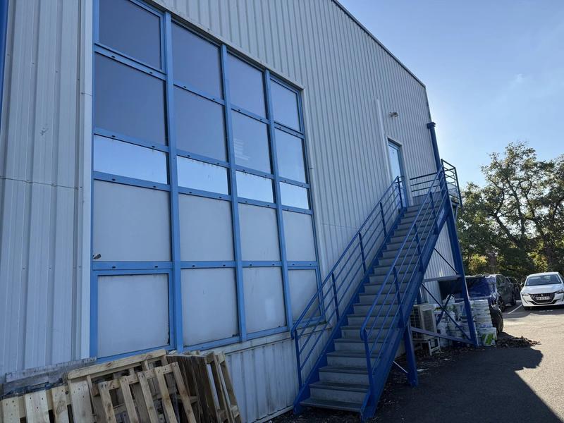 Bureau - 83 m² - 4 pièces