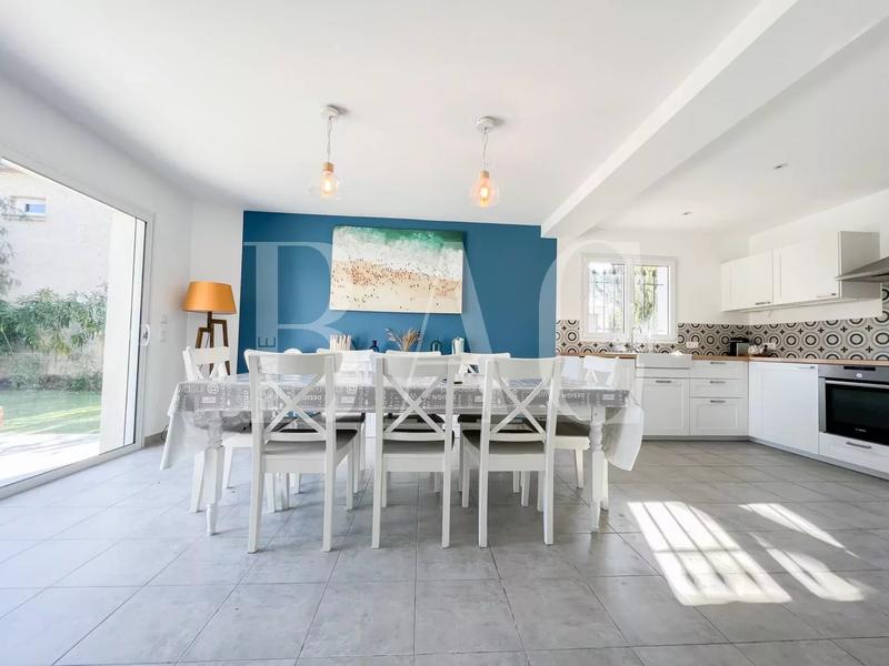 Villa - 130 m² - 6 pièces