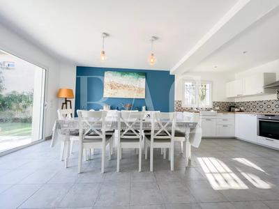 Villa - 130 m² - 6 pièces