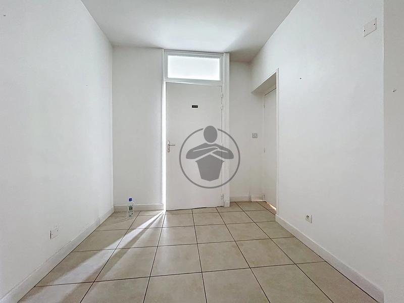 Bureau - 145 m² - 7 pièces