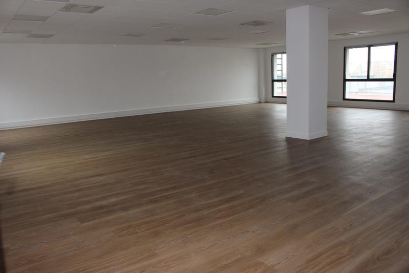 Bureau - 2 100 m²
