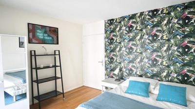 Chambre - 11 m² - 4 pièces