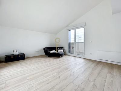 Appartement - 101 m² - 4 pièces