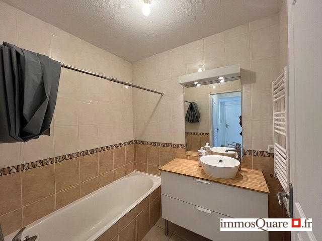 Appartement - 70 m² - 3 pièces