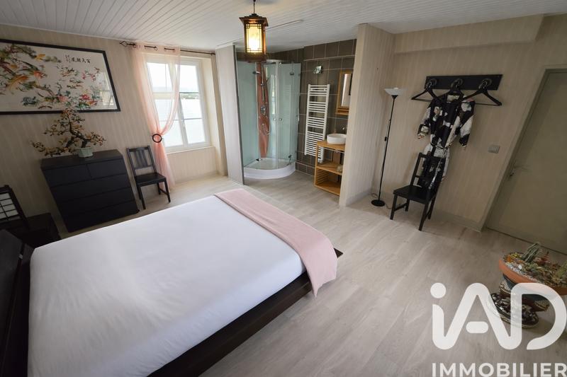 Maison - 254 m² - 11 pièces