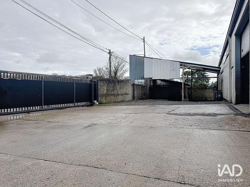 Local commercial - 824 m²