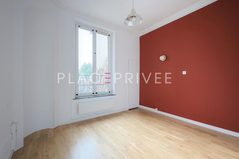 Appartement - 130 m² - 5 pièces