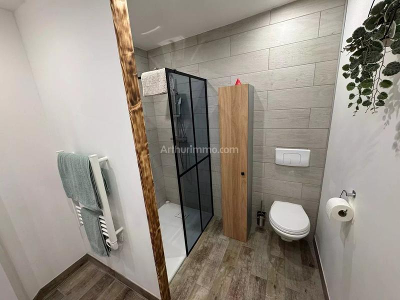 Maison - 595 m² - 5 pièces