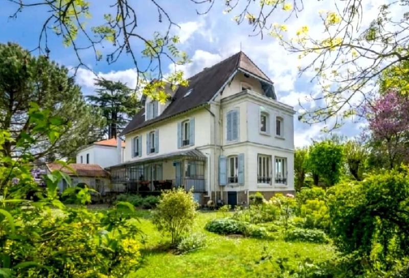 Maison - 283 m² - 11 pièces