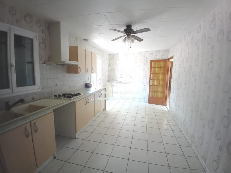 Maison - 95 m² - 5 pièces