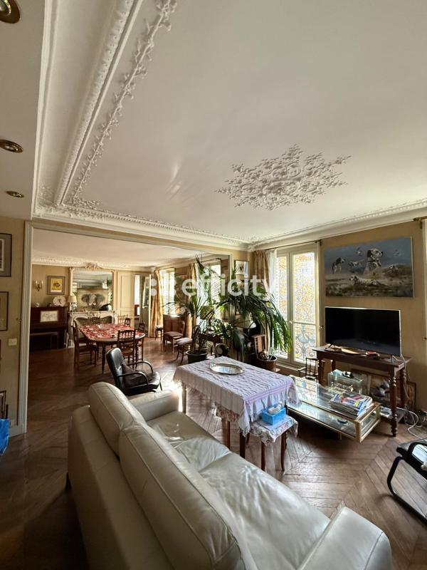 Appartement - 126 m² - 5 pièces