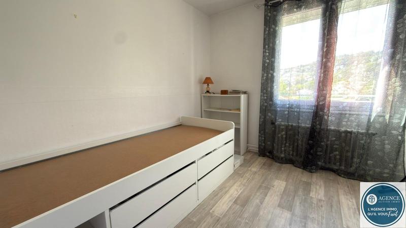 Maison - 205 m² - 8 pièces