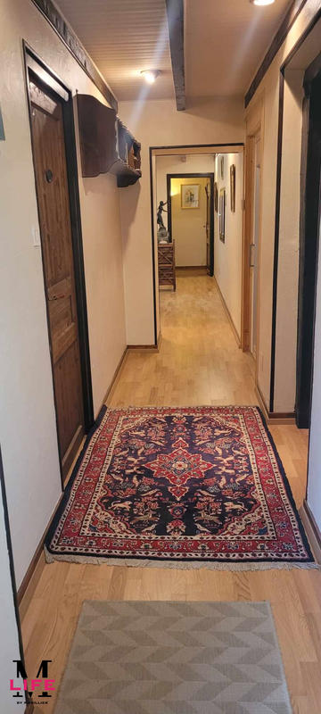 Maison - 251 m² - 6 pièces