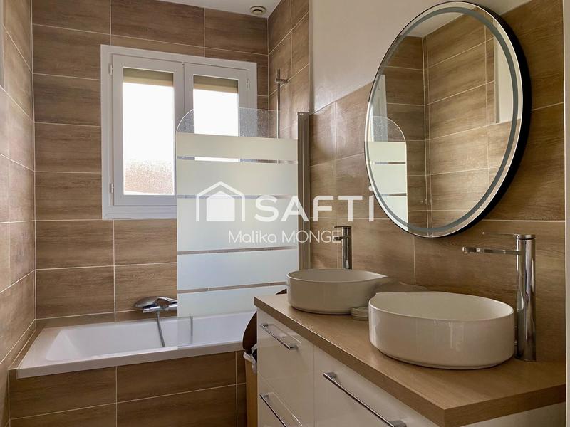 Maison - 135 m² - 6 pièces