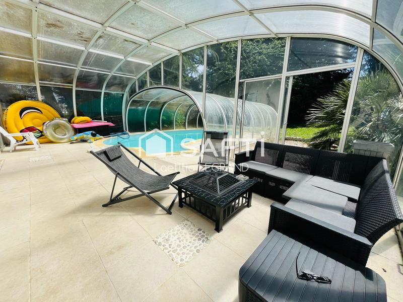 Maison - 150 m² - 7 pièces