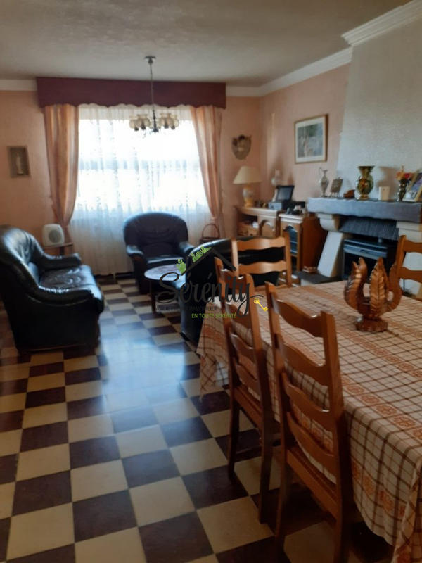 Maison - 90 m² - 5 pièces