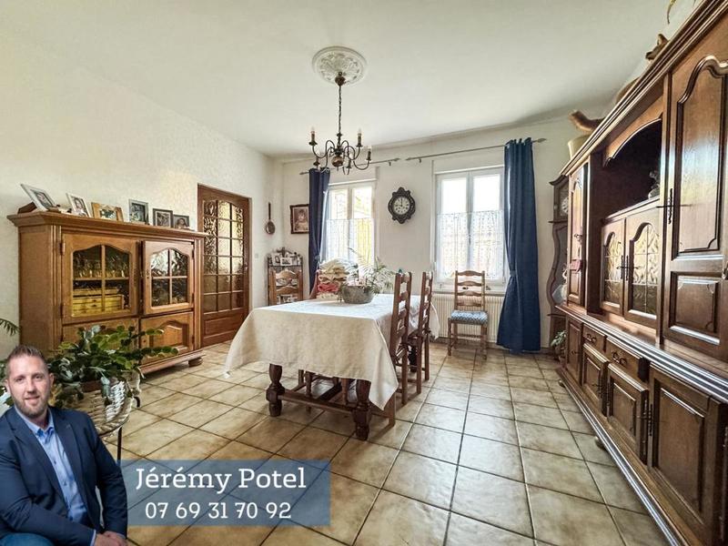 Maison - 157 m² - 8 pièces