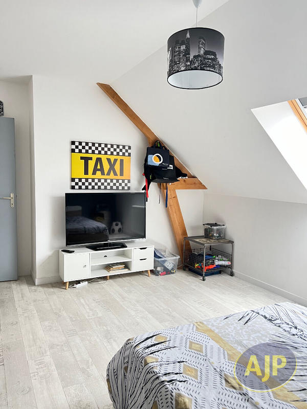 Maison - 102 m² - 5 pièces