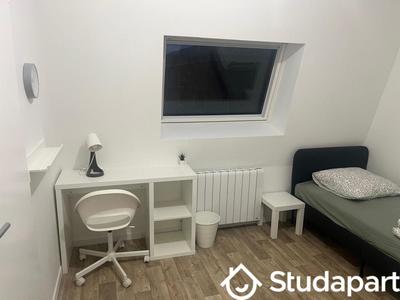 Chambre - 11 m² - 1 pièce