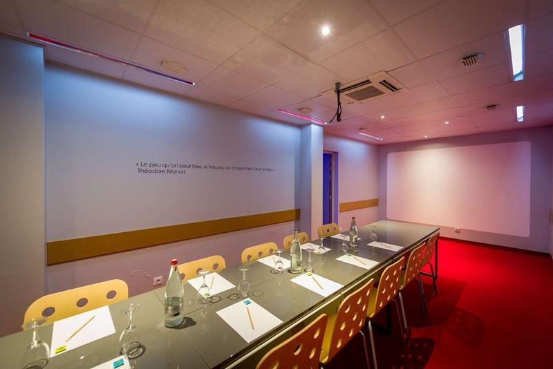 Immeuble - 1 300 m² - 40 pièces