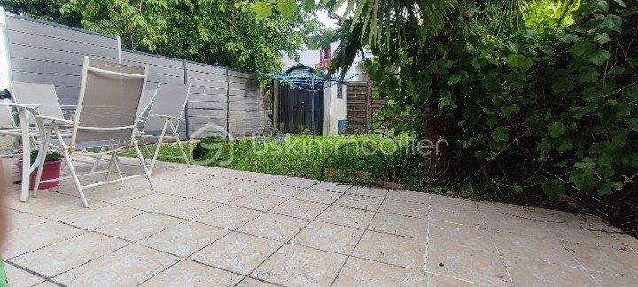 Maison jumelée - 110 m² - 5 pièces