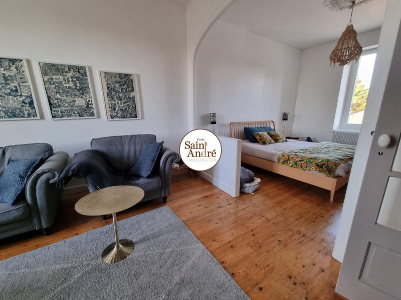 Maison - 165 m² - 8 pièces