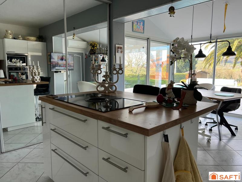 Villa - 200 m² - 6 pièces