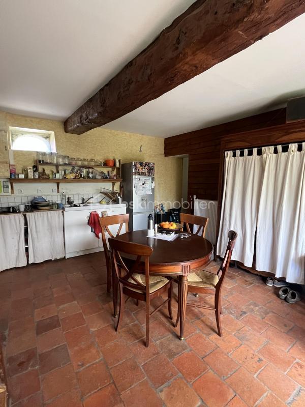 Maison - 210 m² - 6 pièces