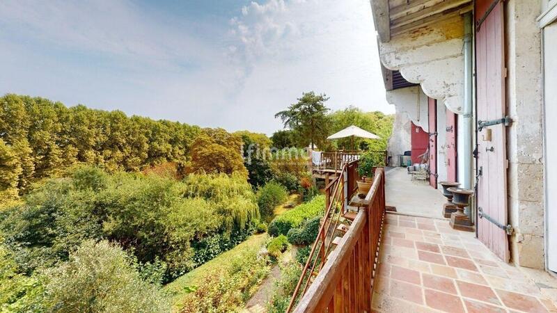 Demeure - 644 m² - 25 pièces