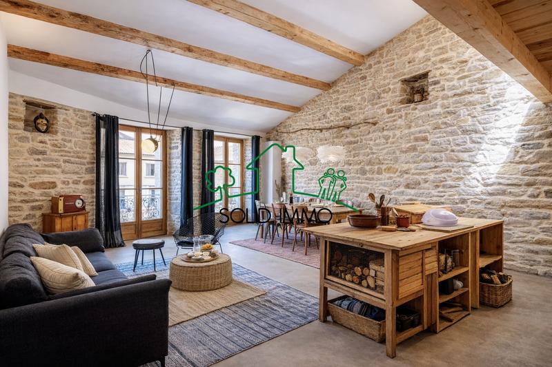 Appartement - 100 m² - 2 pièces