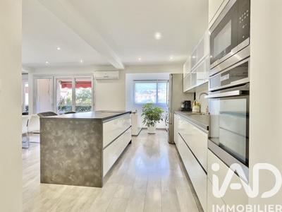 Appartement - 98 m² - 4 pièces