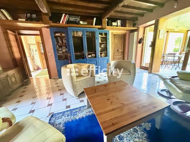 Maison - 220 m² - 10 pièces