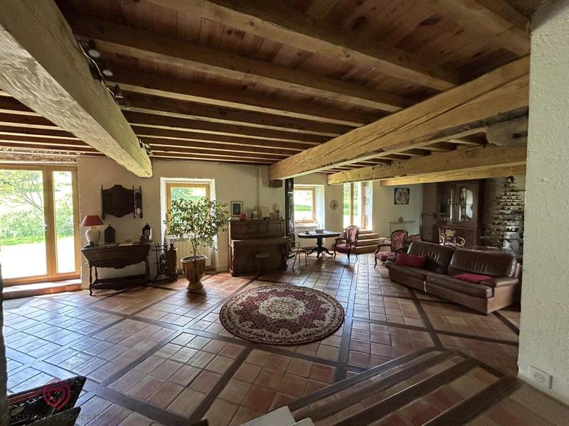 Maison de campagne - 347 m² - 8 pièces