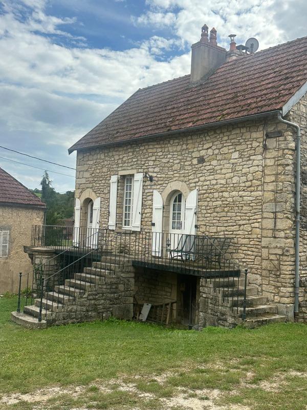 Maison - 218 m² - 8 pièces