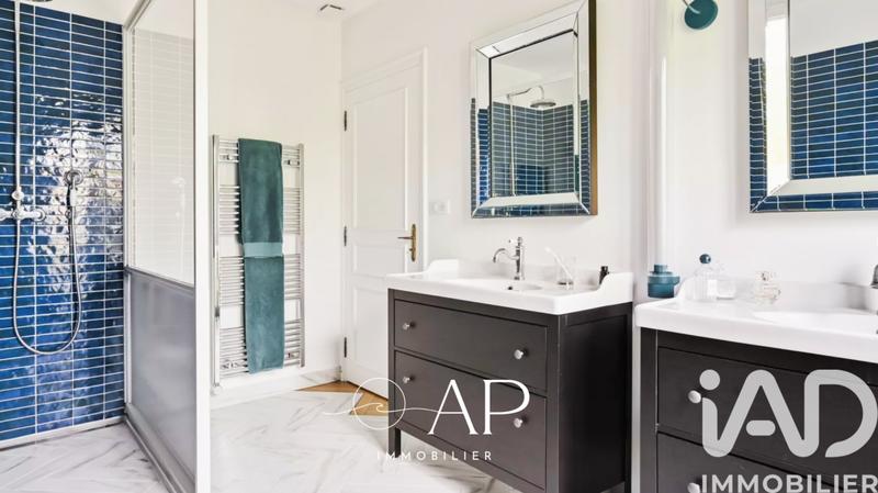 Maison de maîtres - 280 m² - 8 pièces