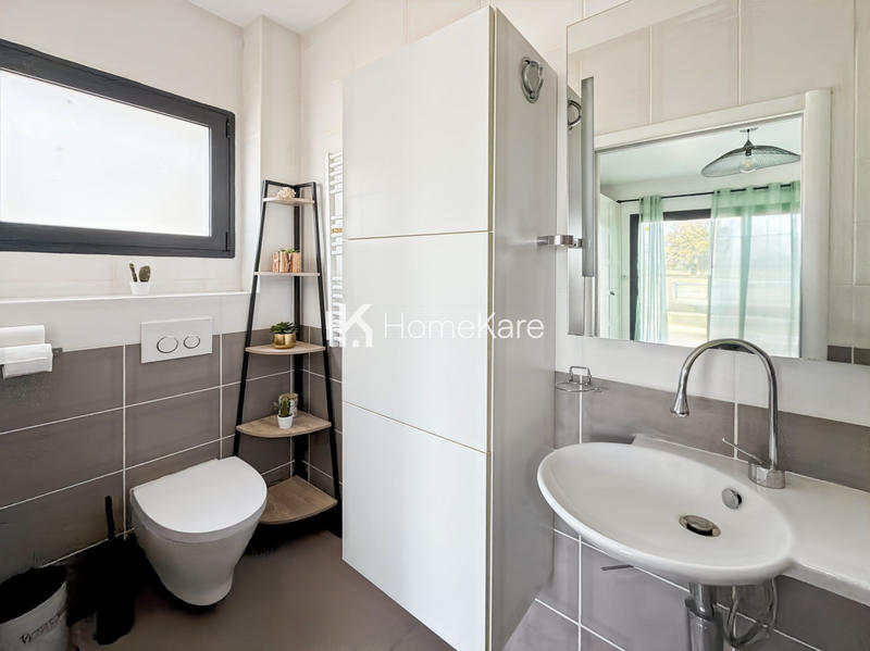 Maison - 140 m² - 5 pièces