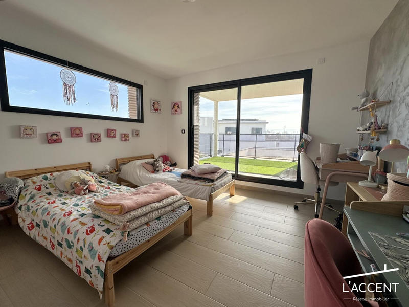 Villa - 223 m² - 7 pièces