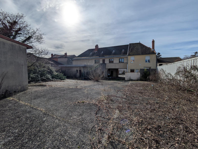 Local commercial - 286 m² - 9 pièces