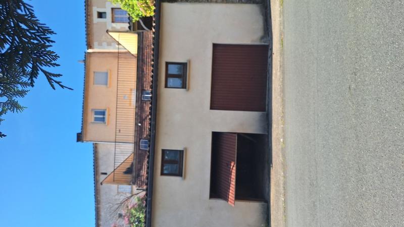 Maison - 90 m² - 3 pièces