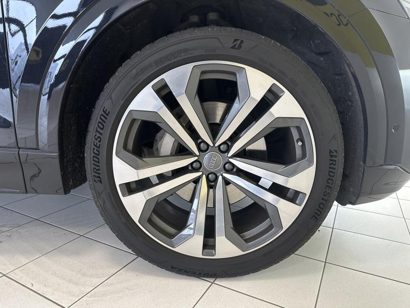 Audi Q8 50 Tdi quattro s line 3.0 286 ch Bva8 Camera Carpl