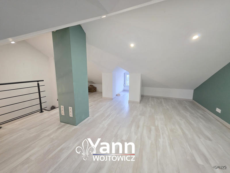 Maison - 92 m² - 5 pièces