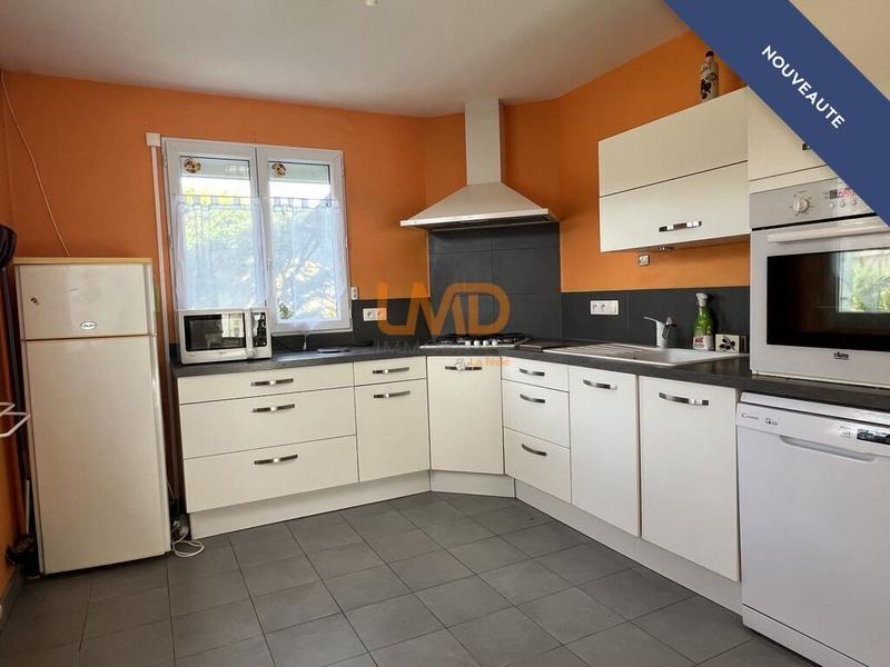 Maison - 99 m² - 5 pièces