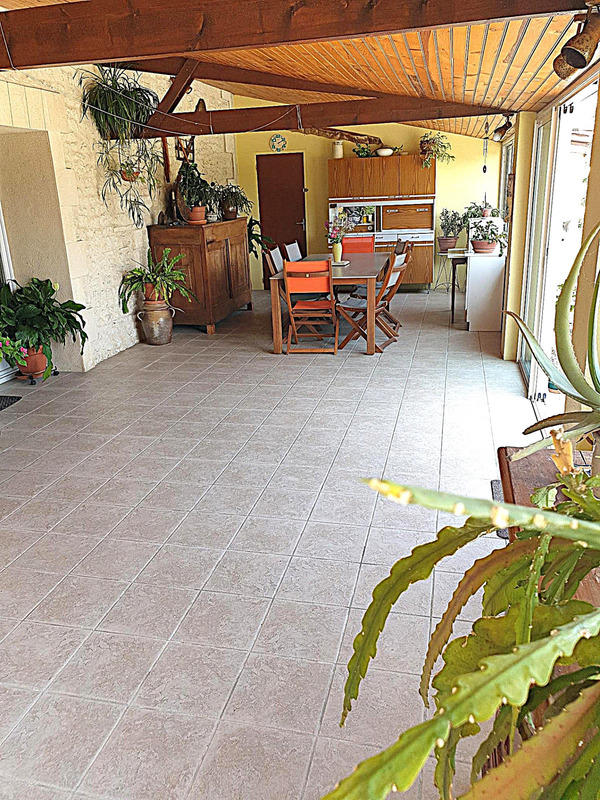 Maison en pierre - 181 m² - 7 pièces