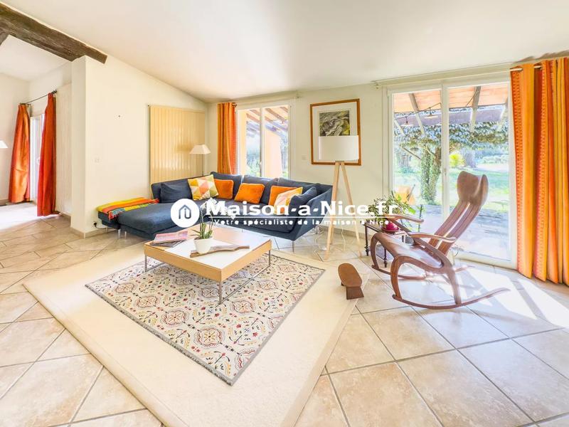 Villa - 240 m² - 7 pièces