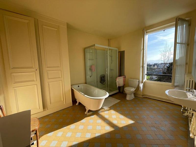 Maison - 168 m² - 7 pièces