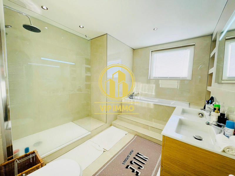 Appartement - 105 m² - 4 pièces