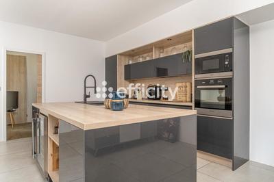 Maison - 106 m² - 6 pièces